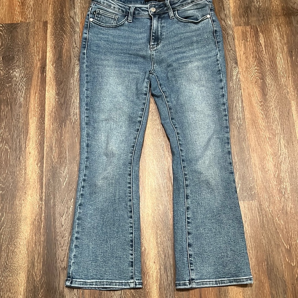 Judy Blue cropped bootcut jeans